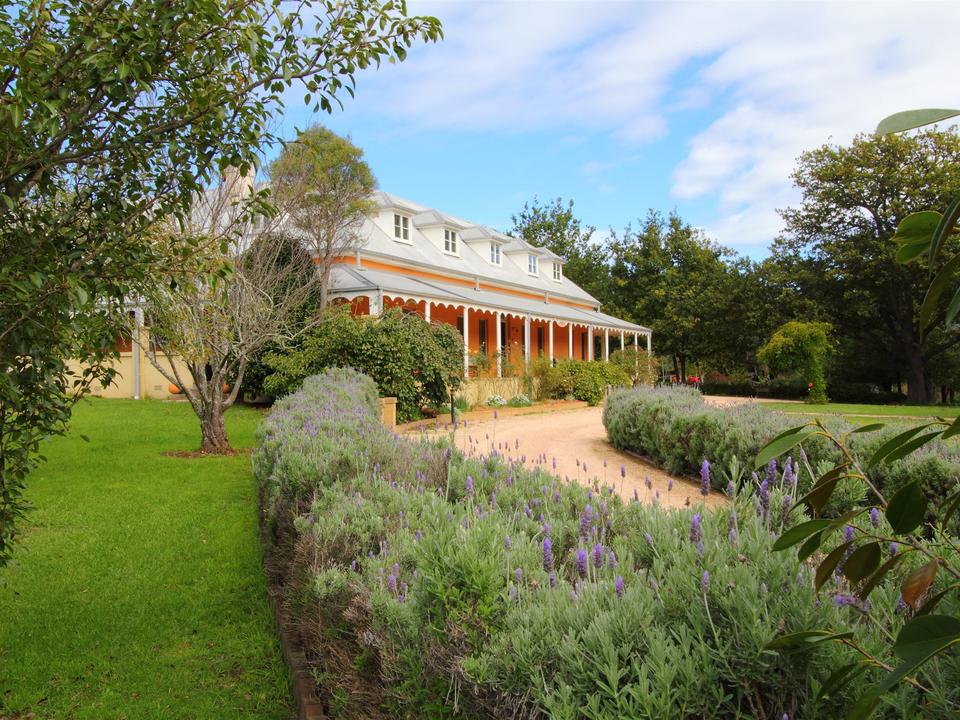 Fitzroy Inn Historic Retreat